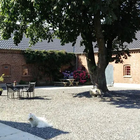 Bb Bed & Breakfast 2*